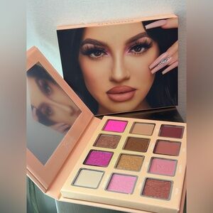 Eyeshadow Palette - Pink & Neutral Shades